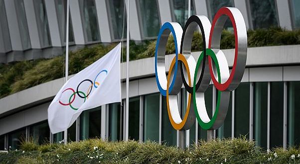 Immagine con i cinque cerchi delle Olimpiadi