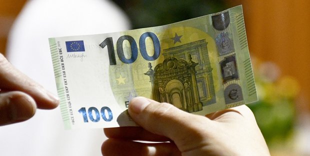 100 euro