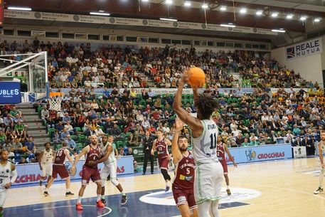 Basket: Dinamo, debutto europeo coi turchi del Galatasaray