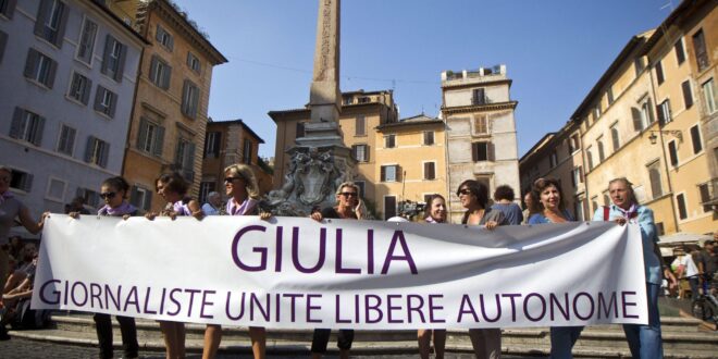 Giulia giornaliste a Cagliari contro la violenza