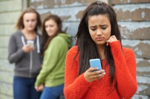 bullismo e cyberbullismo-adolescenti