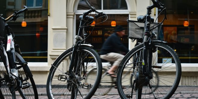 bicicletta mobilità sostenibile green